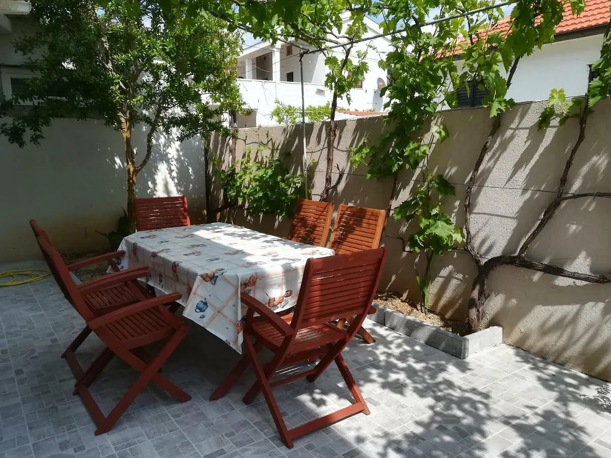 Apartments Vito Nin