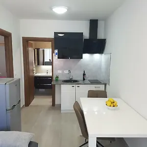 Benjamin Apartman