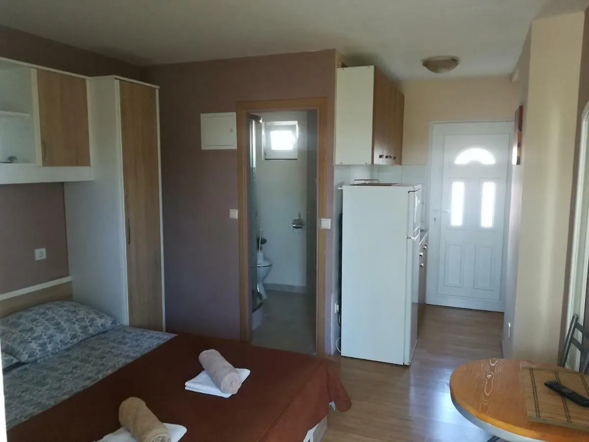 Apartments Vito نين